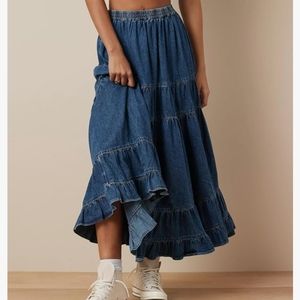 American Eagle Denim Tiered Skirt (NWOT)
